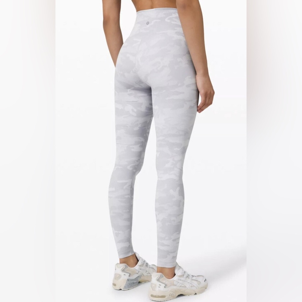 Lululemon Wunder Under Camo High-Rise Tight 25" Jacq / size 4
